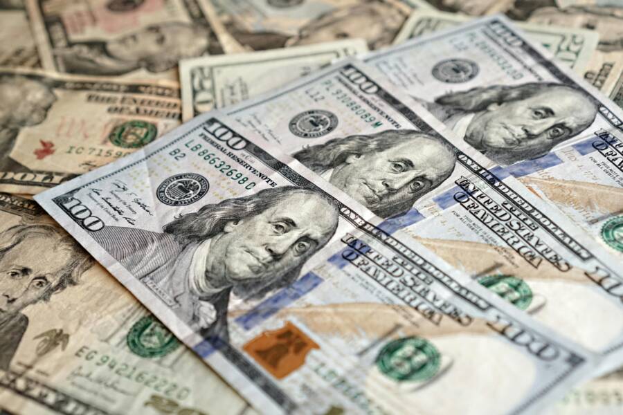 在國外使用旅行壺需要變壓器嗎？使用雙電壓概念的一種答案