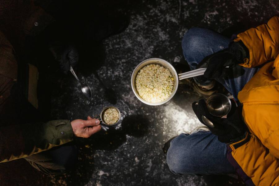 如果晚上不想吃零食，旅行鍋煮熱麵的簡單指南