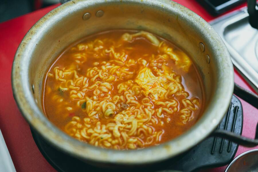 旅行小鍋煮泡麵不溢出：實測水量、火力、開合蓋注意事項