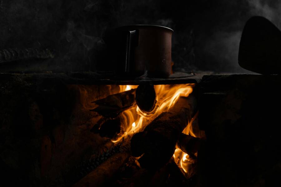 旅行小鍋煮米粉不燒焦的小撇步：先泡還是直接煮哪一個最穩定？