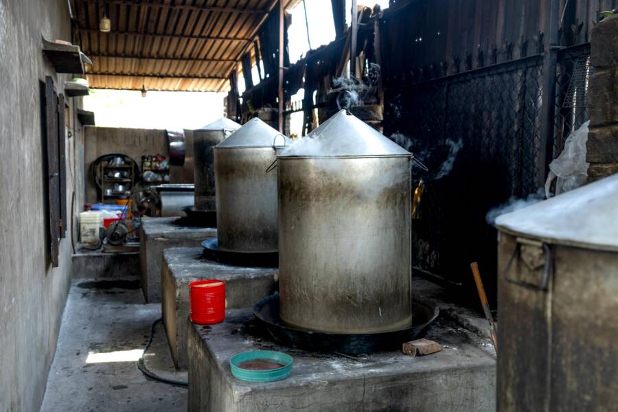 旅行鍋煮麵後如何去除異味？製作油辣麵條的分步指南