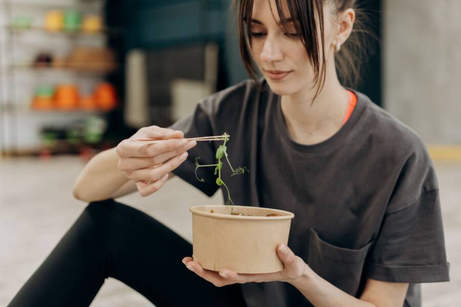 旅行時如何平衡飲食與健康：聰明吃法，享受異國風味
