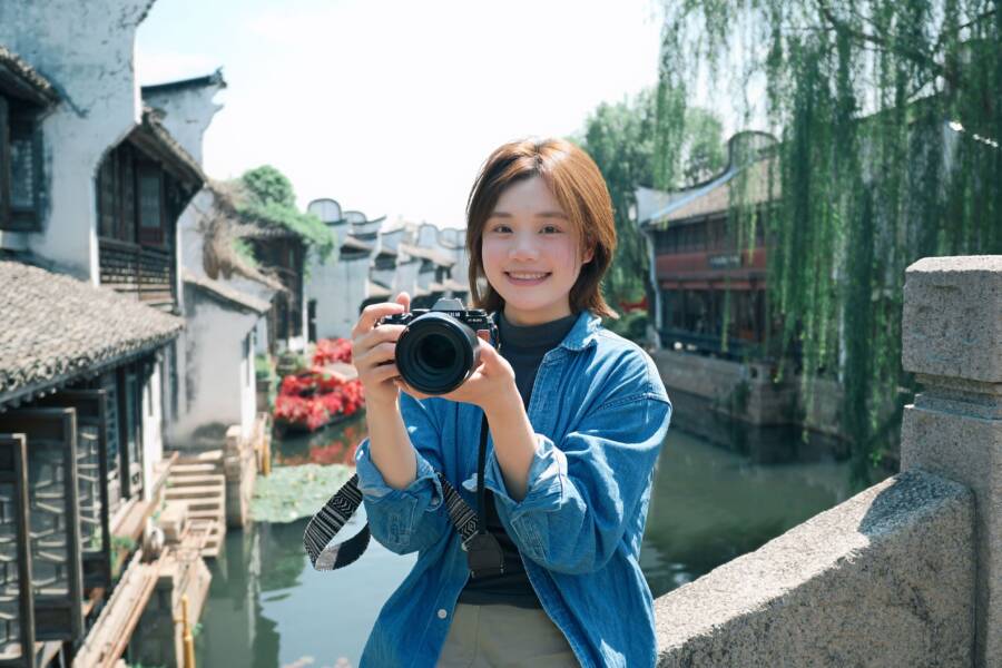 旅行穿搭指南：選擇基本款式和配件，拍出漂亮的旅行照片
