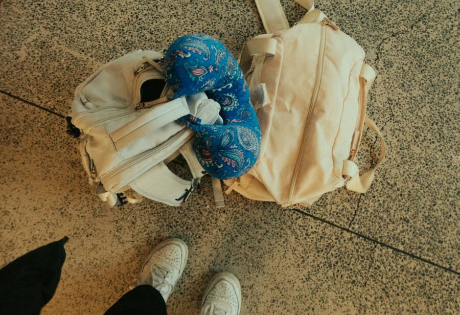 旅行必需品清單：簡化的必備物品清單和打包策略