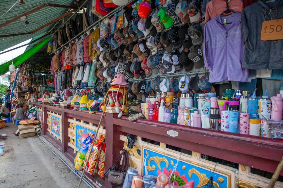 旅遊購物指南：如何避免衝動消費和囤積紀念品