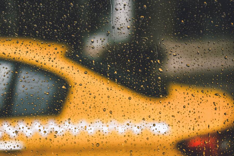 下雨天旅遊攻略:室內深度體驗與行程調整指南 雨天出行攻略:室內深度體驗及行程調整指南