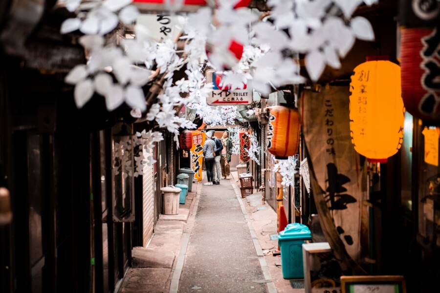 如何在旅行中發掘巷弄小店:在地人帶路的深度探險技巧 旅行中如何發現巷子小店:當地人帶領的深度探索技巧