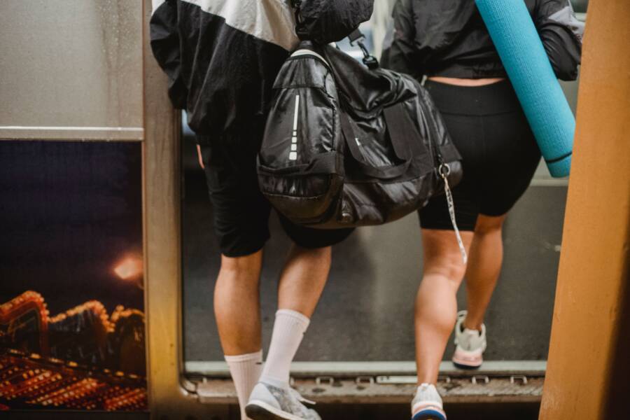 如何在出差途中保持活力：四種不佔空間的實用策略