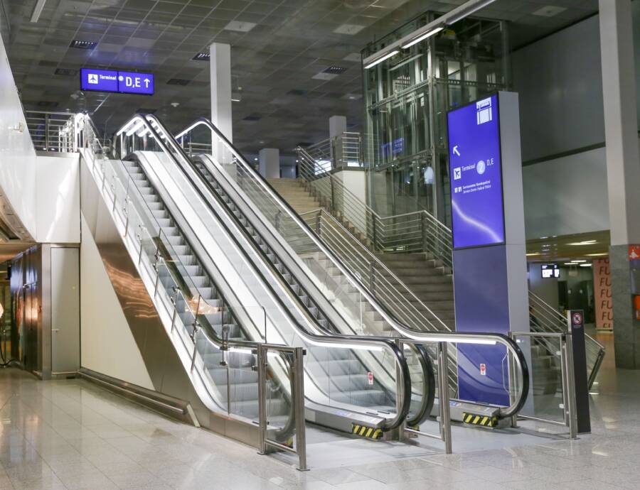 機場與車站轉乘攻略:行前準備與通關動線全解析 機場、車站接送指南:行前準備及通關路線全解析